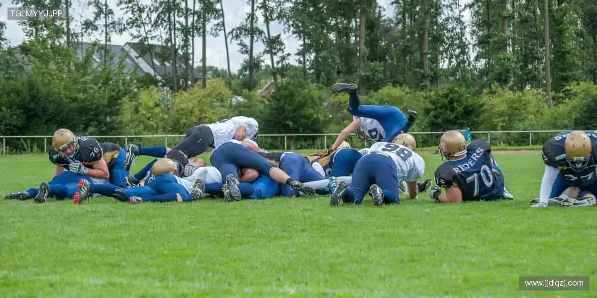巅峰对决，见证奇迹！⚽️